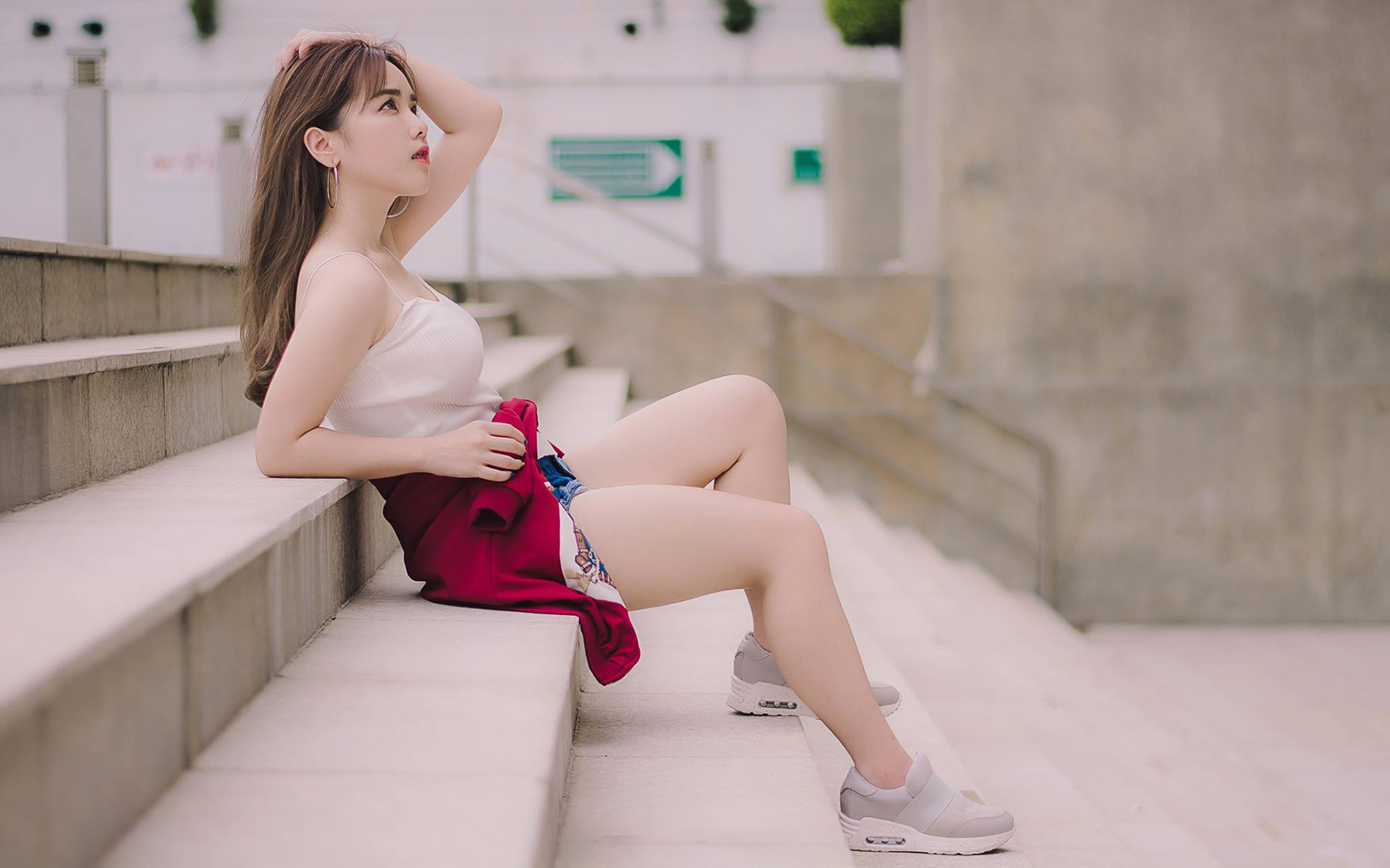 灯火可亲 封面